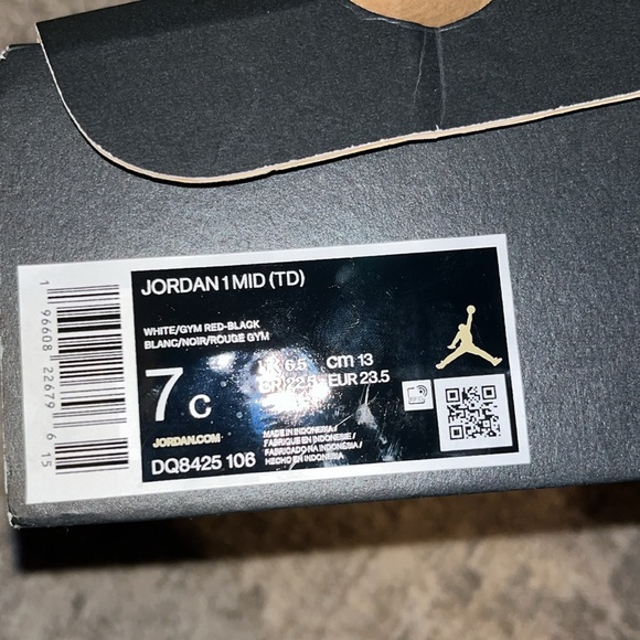 Jordan 1 Mid - Picture 6 of 6